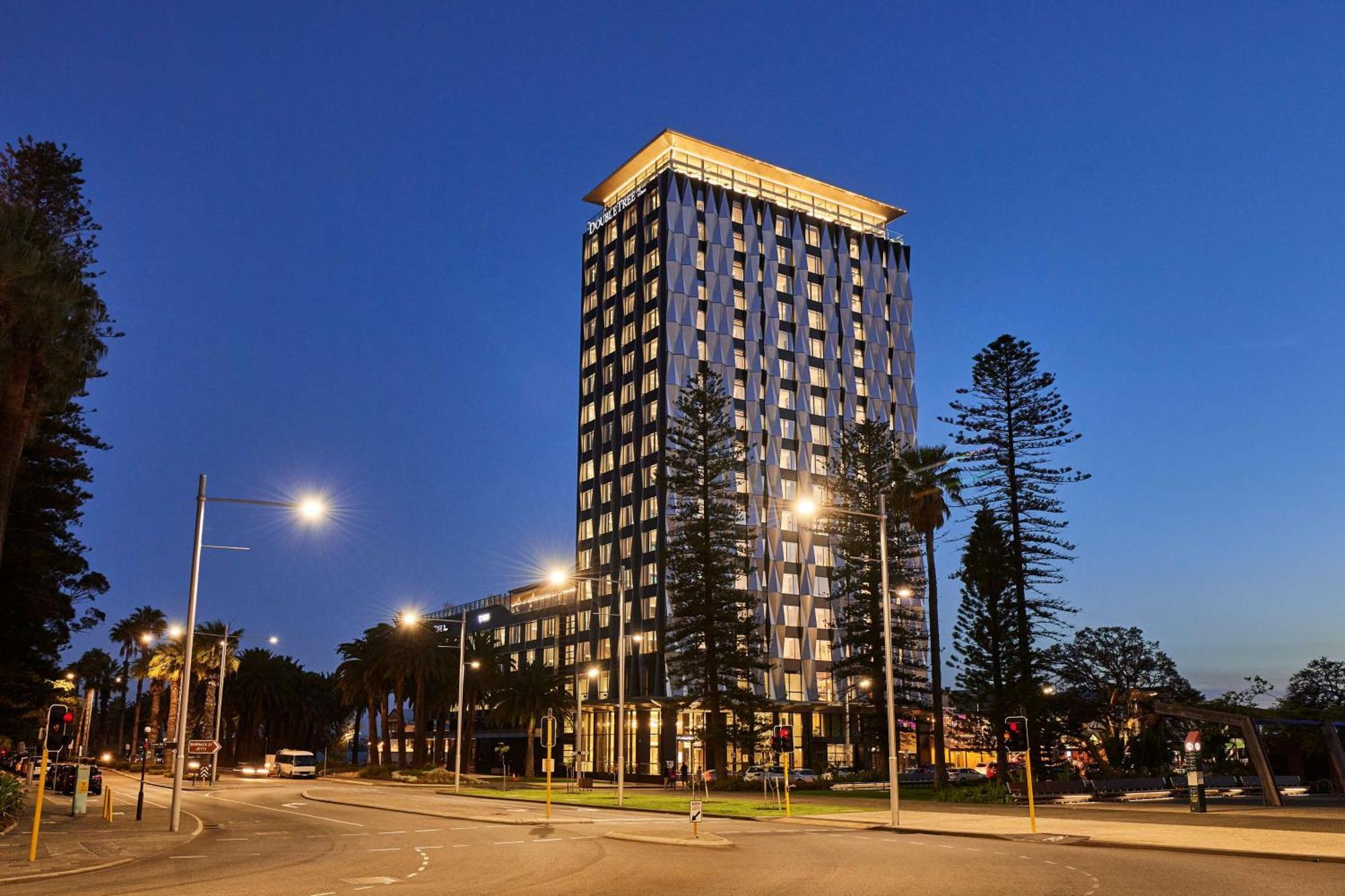 Hôtel Doubletree By Hilton Perth Waterfront Extérieur photo